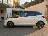 Bild 2: Toyota Yaris 1.5 VVT-i HSD Style Bi-tone