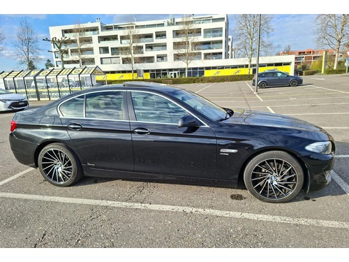 BMW 5er Reihe F10 530d xDrive SAG