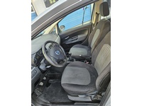 Bild 5: Fiat Grande Punto 1.4 8V 77 Emotion