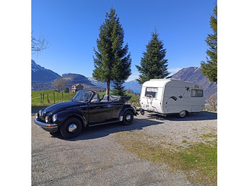 VW Käfer 1303 Cabrio mit Queck Wohnanhänger