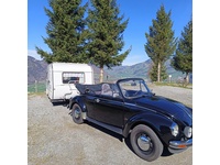 Bild 2: VW Käfer 1303 Cabrio mit Queck Wohnanhänger