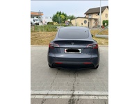 Bild 2: Tesla Model Y Long Range D