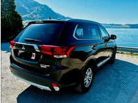 Bild 2: Mitsubishi Outlander 2.2 DID Diamond Bild 2: Mitsubishi Outlander 2.2 DID Diamond