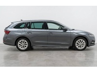 Bild 2: Skoda Octavia Combi 2.0 TDI SportLine 4x4 DSG Bild 2: Skoda Octavia Combi 2.0 TDI SportLine 4x4 DSG
