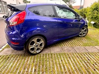 Bild 2: Ford Fiesta 1.6 EcoB ST-2