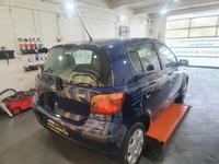 Bild 3: Toyota Yaris 1.0 16V Linea Luna