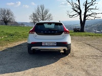 Bild 4: Volvo V40 CC 2.0 T4 Momentum AWD S/S Bild 4: Volvo V40 CC 2.0 T4 Momentum AWD S/S