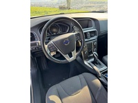 Bild 6: Volvo V40 CC 2.0 T4 Momentum AWD S/S Bild 6: Volvo V40 CC 2.0 T4 Momentum AWD S/S