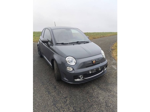 Fiat 595 Abarth 1.4 T-Jet 180 Competizione Fiat 595 Abarth 1.4 T-Jet 180 Competizione