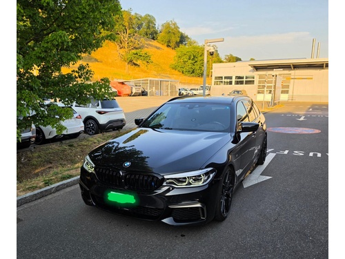 BMW 5er Reihe G31 Touring M550d xDrive SAG BMW 5er Reihe G31 Touring M550d xDrive SAG