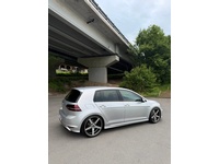 Bild 2: VW Golf VII 2.0 TSI R DSG 4motion Bild 2: VW Golf VII 2.0 TSI R DSG 4motion