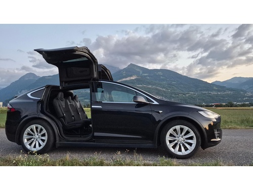 Tesla Model X 75 D