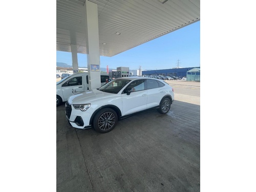 Audi Q3 Sportback 2.0 40 TDI Attraction quattro S-Troni Audi Q3 Sportback 2.0 40 TDI Attraction quattro S-Troni