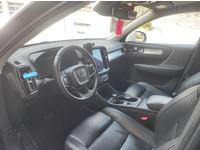 Bild 3: Volvo XC40 2.0 T5 Momentum AWD Bild 3: Volvo XC40 2.0 T5 Momentum AWD