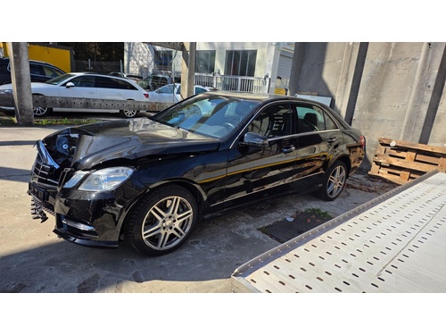 Mercedes-Benz E-Klasse W212 E 500 V8 BlueEF Eleg. 4matic