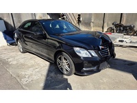 Bild 2: Mercedes-Benz E-Klasse W212 E 500 V8 BlueEF Eleg. 4matic Bild 2: Mercedes-Benz E-Klasse W212 E 500 V8 BlueEF Eleg. 4matic