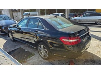 Bild 6: Mercedes-Benz E-Klasse W212 E 500 V8 BlueEF Eleg. 4matic Bild 6: Mercedes-Benz E-Klasse W212 E 500 V8 BlueEF Eleg. 4matic