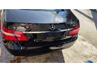 Bild 7: Mercedes-Benz E-Klasse W212 E 500 V8 BlueEF Eleg. 4matic Bild 7: Mercedes-Benz E-Klasse W212 E 500 V8 BlueEF Eleg. 4matic