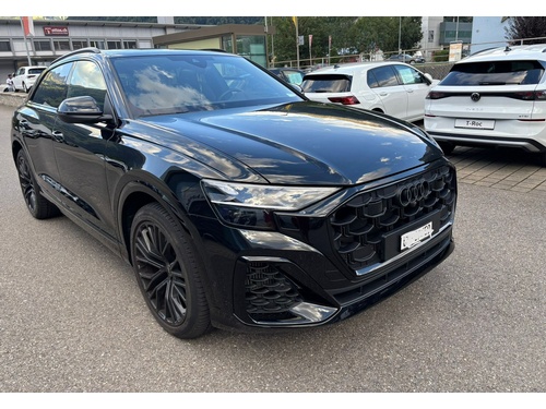 Audi Q8 SUV 3.0 55 TFSI quattro T-Tronic Audi Q8 SUV 3.0 55 TFSI quattro T-Tronic