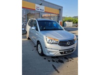 Bild 3: SsangYong Rodius SV 200 e-XDi 4WD Sapphire