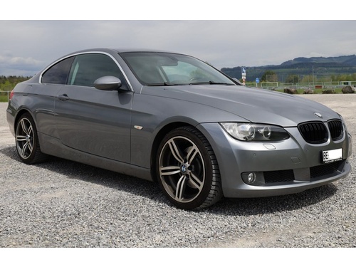 BMW e92 325i