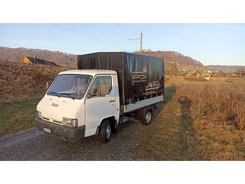 Nissan NISSAN Trade 75 2.3D